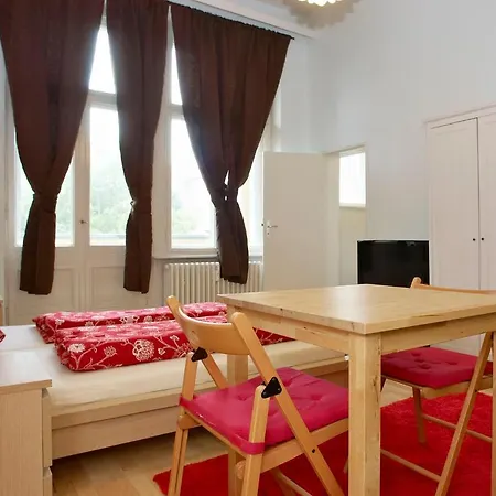 Bearlincity Apartments - City Center West Берлин Номер фото